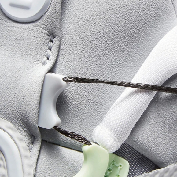 New in box Nike adapt 2.0. BACK TO THE FUTURE SHOE - Picture 6 of 10